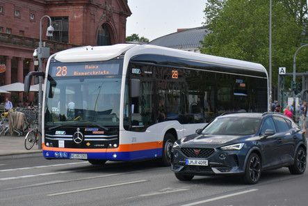 Wegen Sperrung der A66 bei Wiesbaden: Auswirkungen auf Busverkehr im ganzen Stadtgebiet erwartet.