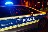 Auto über Nacht in Wiesbaden-Dotzheim aufgebrochen und mehrere Gegenstände daraus gestohlen.