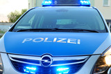 Mehrere Mädchen wurden am Samstagnachmittag in einem Wiesbadener Freibad unsittlich von einem Mann berührt.