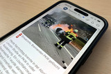 Schnelle Updates, Warnmeldungen und wichtige Infos direkt aufs Handy. Seit Anfang Februar können Bürgerinnen und Bürger in Wiesbaden wichtige Informationen der Feuerwehr noch schneller und direkter erhalten – über den neuen WhatsApp-Kanal „Feuerwehr Wiesbaden“. Dort gibt es aktuelle Meldungen zu Einsätzen, Warnungen und wertvolle Verhaltenstipps in Krisensituationen.