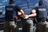 42-jähriger Wiesbadener leistet nach Festnahme Widerstand