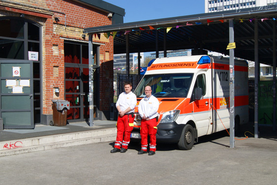 Social Distancing beim Rettungsdienst in der Corona-Krise. Drei vorrübergehende neue Wachen in Wiesbaden.