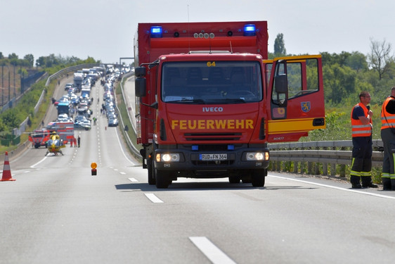 Wiesbadenaktuell Unf Lle Auf Der A Zwischen Niedernhausen Und