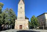 Kirchvorplatz an der evangelischen Kirche Bierstadt wird zum Pfarrer-Ruhl-Platz