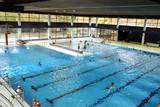 Hallenbad Kostheim: Modernisierung und Instandhaltung für ein verbessertes Schwimmerlebnis. Arbeiten liegen gut im Zeitplan.