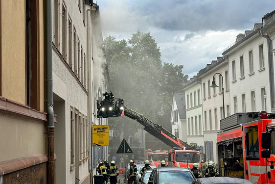 Wiesbadenaktuell Küchenbrand In Wiesbaden Zwei Personen Verletzt 9658