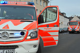 Kellerbrand in Dotzheimer Mehrfamilienhaus beschäftige in der Nacht zum Dienstag die Feuerwehr Wiesbaden. Einsatzkräfte über Stunden im Einsatz.