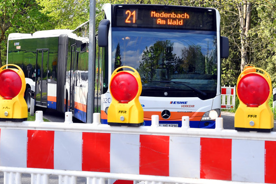 Busumleitungen und Straßensperrung am Äppelblüte-Wochenende in Wiesbaden-Naurod.