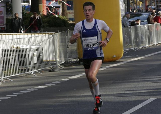 Jannik Ernst gewinnt DM-Bronze bei Marathon-Debüt