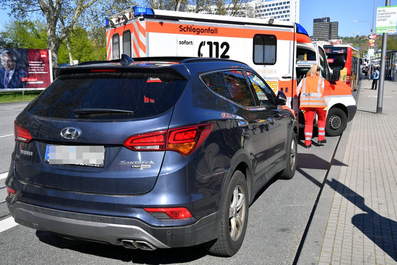 Wiesbadenaktuell Vorfahrtsmissachtung Fordert F Nf Verletzte In Linienbus