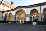 In Wiesbaden haben sich zum 1. Juli die Öffnungszeiten der Friedhofsverwaltung und des Bestattungsbüros geändert, um den Bürgern eine verbesserte Erreichbarkeit zu ermöglichen.