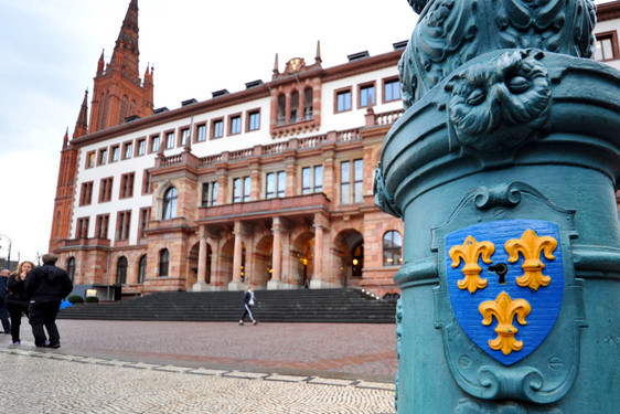 In der ersten Dezember-Woche tagen mehrere Ausschüsse der Wiesbadener Stadtverordnetenversammlung in öffentlicher Sitzung im Rathaus.