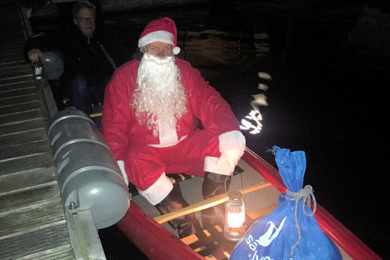 Wiesbadenaktuell: Wenn der Weihnachtsmann per Boot kommt