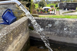 Die Wasserversorgung auf den Friedhöfen Schierstein und Dotzheim ist nach langer Unterbrechung wiederhergestellt.