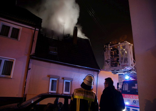 Dachgeschoss in der Silvesternacht in Erbenheim brannte aus