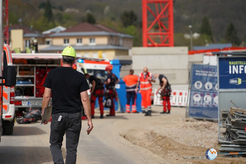 Wiesbadenaktuell Rettungseinsatz Arbeitsunfall Auf Baukran In Der