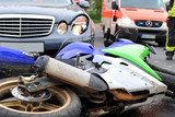 Bei einem Verkehrsunfall in Wiesbaden wurde am Freitag ein Motorradfahrer verletzt. Er musste ins Krankenhaus eingeliefert werden.