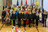 Hessens Ministerpräsident Rhein erklärte in Wiesbaden seine Unterstützung der Sternsinger-Aktion für Kinderrechte.