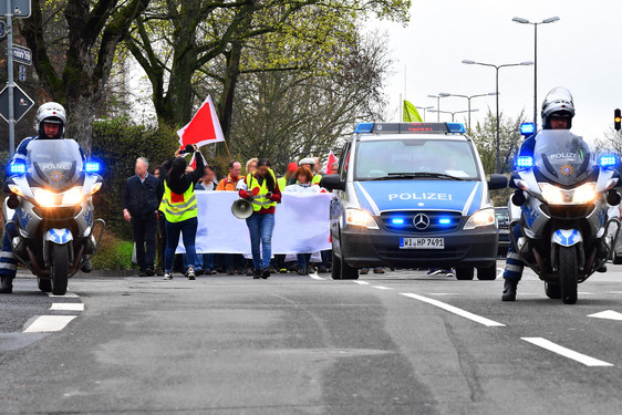 Versammlung zum Thema "Sichere Straßen, Gegen Gewalt" am Samstag in Wiesbaden-Erbenheim.