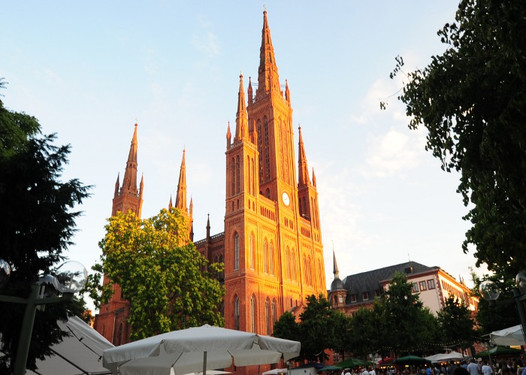 Die Wiesbadener Marktkirche - Bei den Führungen kann man mal die Perspektive wechseln.