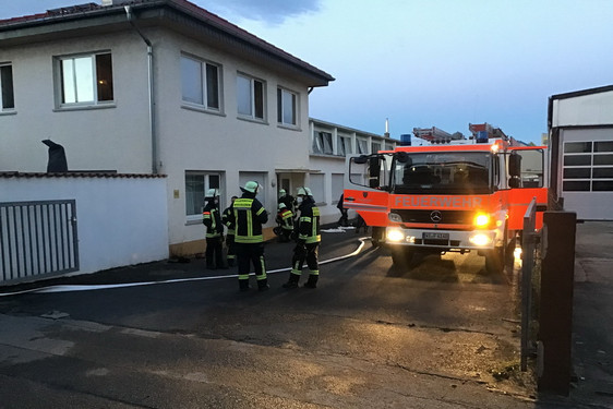 Wiesbadenaktuell: Kellerbrand In Einem Zweifamilienhaus In Mainz-Kostheim