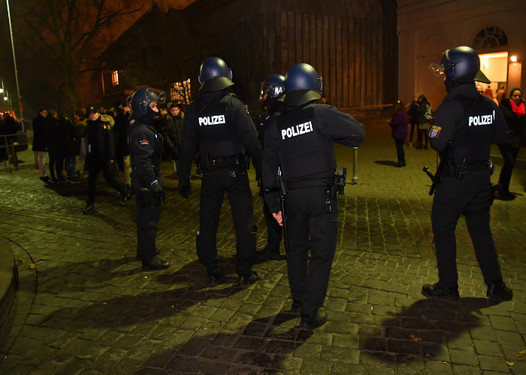Polizei in der Wiesbadener Innenstadt in der Silvesternacht im Einsatz