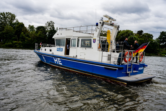 Wiesbadenaktuell Sicherheit im und auf dem Wasser Ministerpräsident