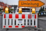 Sperrung der Straße Hessenring in Wiesbaden-Nordenstadt wegen Hausanschlussarbeiten.