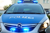 Die Polizei fahndet nach einem Unbekannten, der am Samstag in Biebrich einen Jogger beleidigte und mit Pfefferspray angriff.