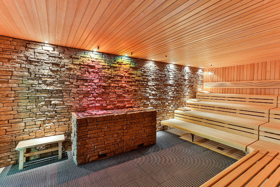 Ein besonderes Programm erleben die Besucher am Tag der Sauna im Thermalbad Aukammtal und in den Kaiser-Friedrich-Thermen.