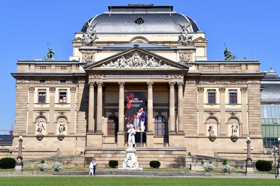Bald startet die Produktion eines neuen Musicals des Jungen Staatstheaters. Das Casting findet am Mittwoch, 10. November, im Hessischen Staatstheater Wiesbaden statt.