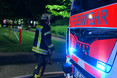 Feuerwehreinsatz in Wiesbaden-Biebrich: Am Montagabend brannte ein Keller in einem Mehrfamilienhaus. Ein Unbekannter hatte Unrat und eine Holzpalette in Brand gesetzt. Die Feuerwehr konnte das Feuer schnell löschen.