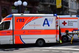 Unfall zwischen Radfahrer und Kind am Freitag in Mainz-Kostheim. Beiden zogen sich dabei Verletzungen zu. Zwei Rettungswagenbesatzungen versorgten die Blessuren.