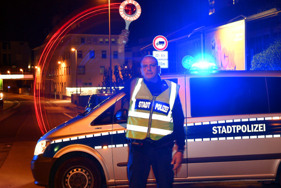 Wiesbadenaktuell: In Schlangenlinien Am Polizeirevier Vorbeigefahren