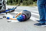 Im Wiesbadener Vorort Kastel kam es am Freitagnachmittag zu einem Unfall zwischen einem Radfahrer mit Kleinkind und einem PKW.