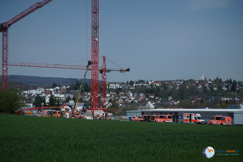 Wiesbadenaktuell Rettungseinsatz Arbeitsunfall Auf Baukran In Der