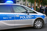 Auseinandersetzung  zwischen drei Personen in Wiesbadener Stadtbus. Die Polizei kann den Täter festnehmen.