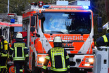 Die Wiesbadener Feuerwehr sowie der Rettungsdienst hatte am Dienstag halle Hand voll zu tun. Mehrere Einsätze liefen parallel in der Rettungsleitstelle ein und wurde alle souverän von den Helfern abgearbeitet.