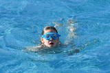 Kinder lernen schwimmen im Hallenbad Kostheim