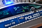 Am Montagmittag wurde ein Mann in Wiesbaden geschlagen und beraubt.