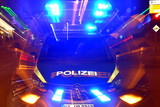 Fahrerflucht nach Zusammenstoß mit geparktem Auto in der Nacht zum Samstag in Wiesbaden-Nordenstadt.