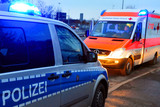 Auto streift Fußgänger und fährt weiter. Der Unfall passierte in Wiesbaden-Biebrich.