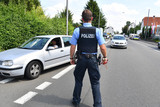 Polizei Wiesbaden führte am Montagabend Verkehrskontrolle in Dotzheim durch. Unter anderem wurden Waffen gefunden.