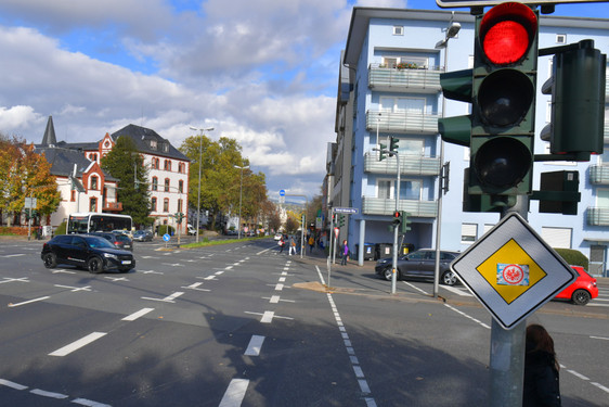 Wiesbadenaktuell: Ampelanlage An Kreuzung 1. Ring Ecke Schiersteiner ...