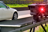 Die Autobahnpolizei Wiesbaden stellte bei einer Verkehrsüberwachung am Sonntag, viele Verstöße bei Geschwindigkeitsüberschreitungen und Abstandseinhaltung fest. Der Bereich zwischen Hofheim und Wiesbaden-Nordenstadt auf der A66 wurde Kontrolliert.