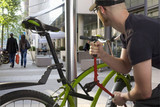 Am Dienstag hat ein Dieb ein S-Pedelec E-Bike vor dem Staatstheater Wiesbaden gestohlen.