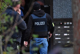 Razzien gegen Kindesmissbrauch und Kinder sowie Jugendpornografie in Hessen in der zweiten Dezember-Woche, Auch in Wiesbaden hat die Polizei eine Wohnung bzw. ein Zimmer einer Jugendlichen durchsucht.