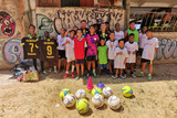 Der VFB Westend Wiesbaden unterstützt ein Fußball-Sozialprojekt in der Favela Vidigal in Ro de Janeiro mit Sachspenden.