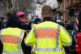 Närrischer Ausnahmezustand: Verkehrsbeschränkungen zum Rosenmontagsumzug in Wiesbaden-Frauenstein.