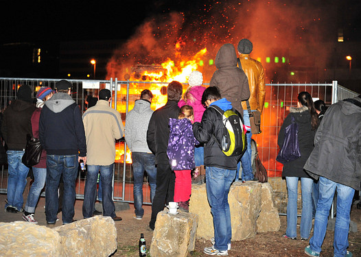 Wiesbadenaktuell Zeit F R Romantik Osterfeuer In Wiesbaden